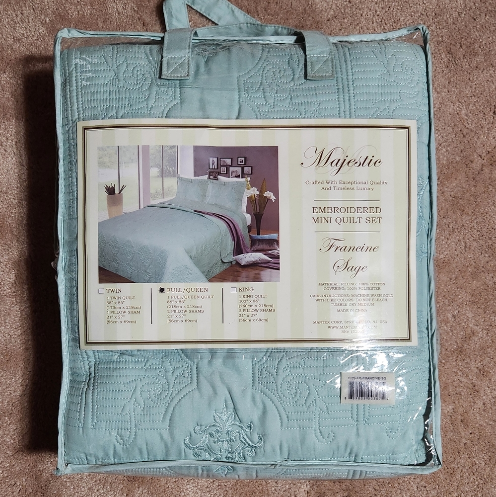 Majestic Sage Embroidered Mini Quilt Set